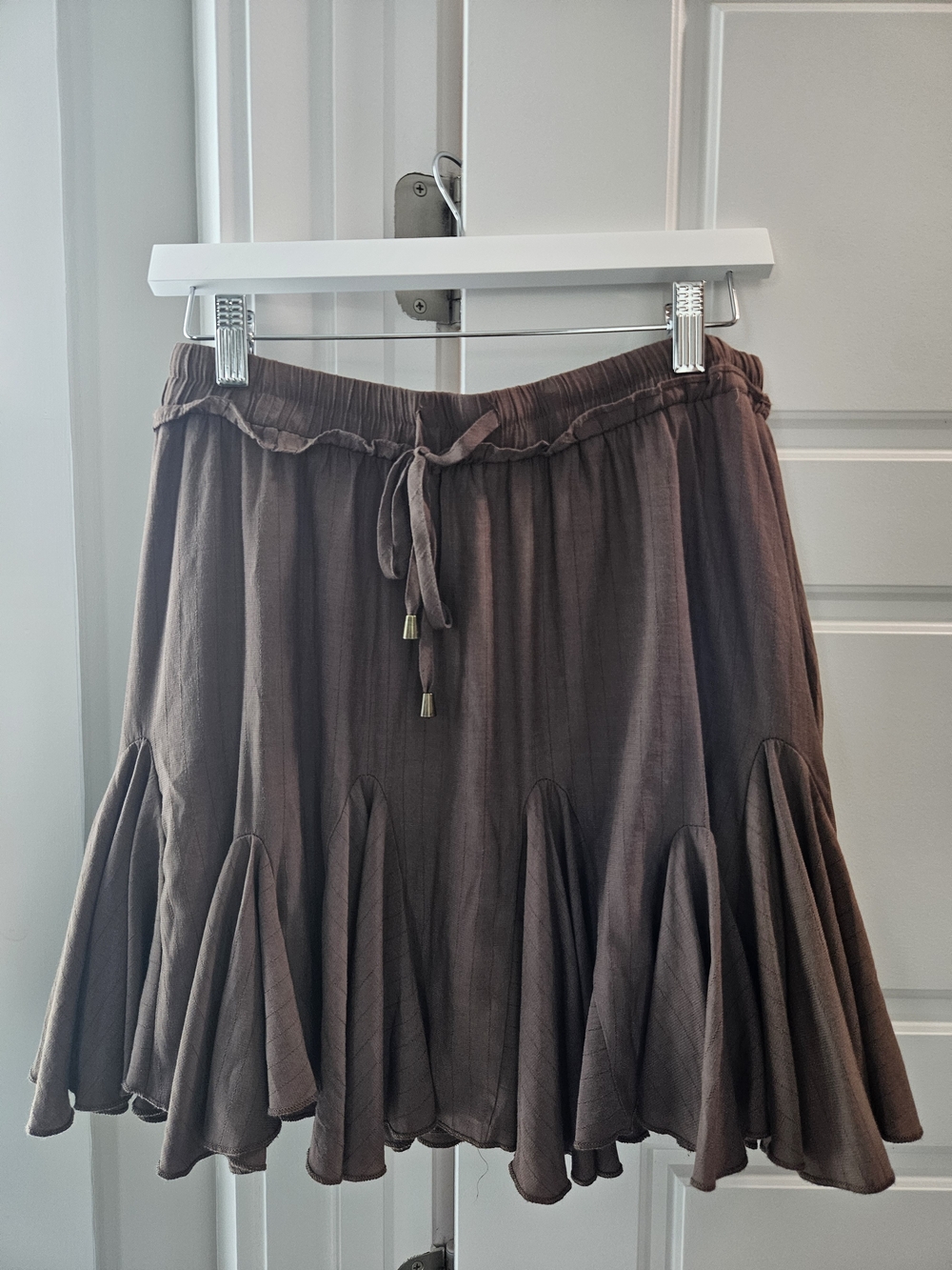 Entro Brown Ruffle Hem Women's Large Skirt with Shorts